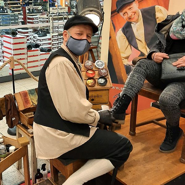 Schuhputzerei im ElbeCenter